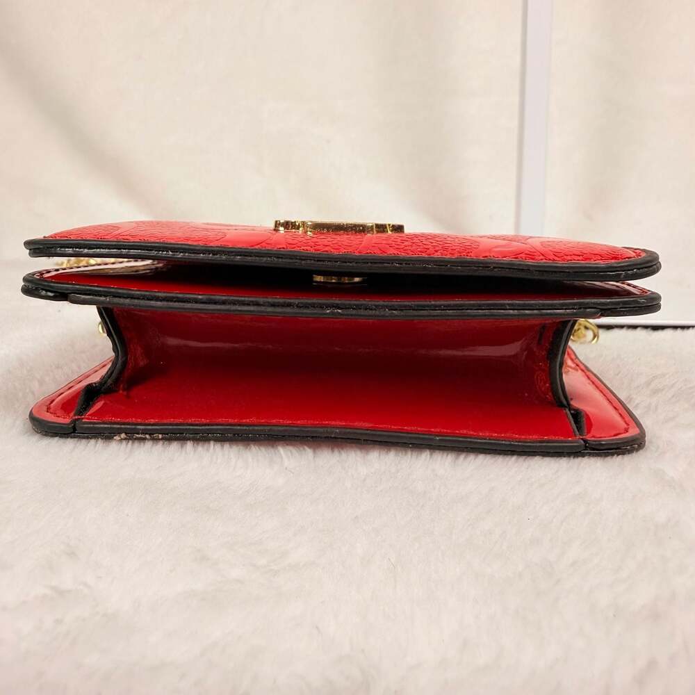 NEW Coach Red Patent Leather Signature Chain Crossbody Wallet - Picture 5 of 8